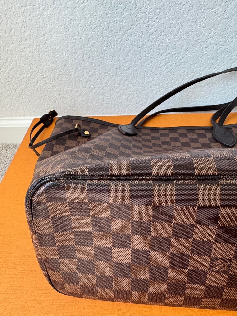 Authentic Louis Vuitton Neverfull MM - Picture 4 of 17
